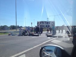 Tras una mañana complicada, liberan accesos