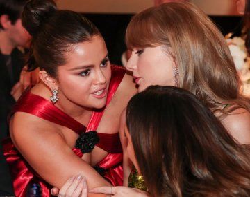 Qué le dijo Selena Gómez a Taylor Swift durante los Golden Globes