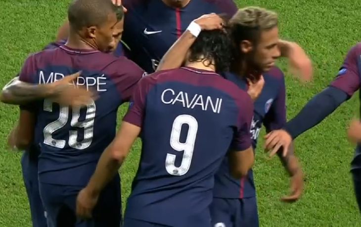 Mirá lo que hizo Neymar durante el festejo del gol de Cavani ante el Bayern