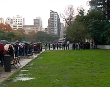 Mala noticia para los que buscan trabajo: la mayoría de las empresas no tomará gente