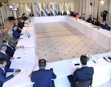 Cumbre por Zoom con todos los gobernadores para definir cómo sigue la cuarentena