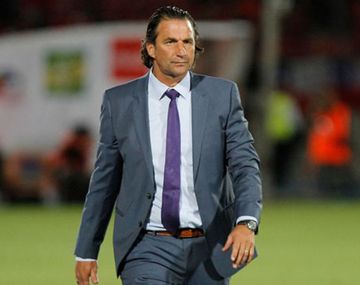 Con Pizzi en la cuerda floja