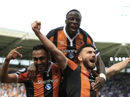 en el inicio de la premier league, el campeon cayo ante el hull city en el inicio de la premier league, el campeon cayo ante el hull city