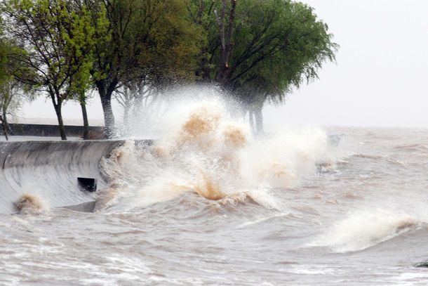 La Ciudad pide a los porteños que no saquen la basura