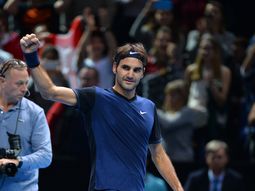 roger federer vencio a djokovic y clasifico a semis del master de londres roger federer vencio a djokovic y clasifico a semis del master de londres