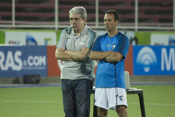 Aníbal Fernández junto al ahora ex DT