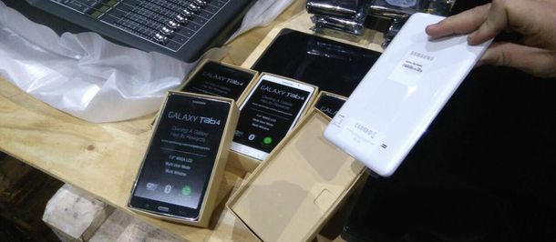 Querían pasar un cargamento como donación y contrabandeaban tecnología