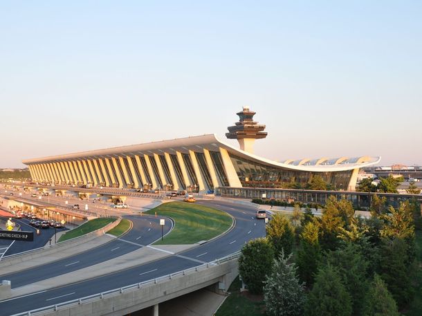 Estados Unidos endurecerá sus controles en aeropuertos para frenar el ingreso de una nueva cepa de Ébola.