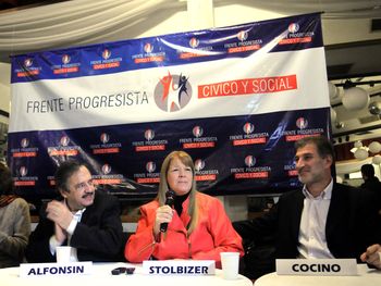 Alfonsín presenta su frente como socialdemócrata
